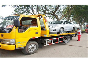 怀化附近24小时汽车拖车服务热线