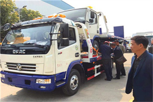 怀化汽车道路救援拖车价格